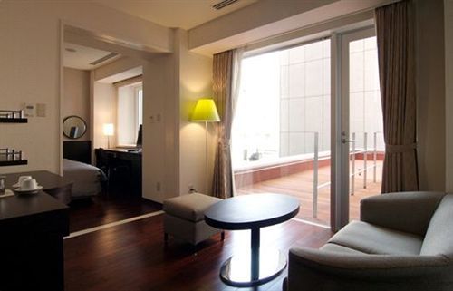 Libraryhotel Higashi-Nibancho Sendai Buitenkant foto